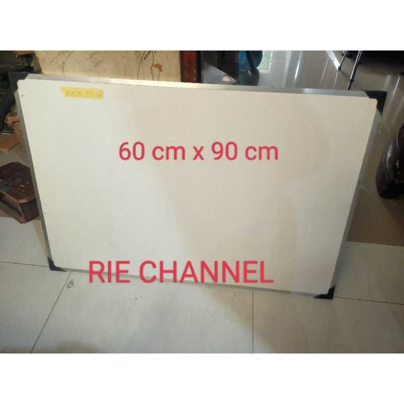 

papan tulis / whiteboard / 60x90 cm