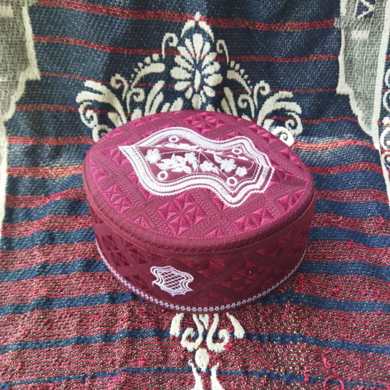 PECI USTADZ ADI HIDAYAT MERAH MAROON Peci Terompah Kopiah Dewasa Kopyah Anak Kopiah Malaysia A3 Kopy