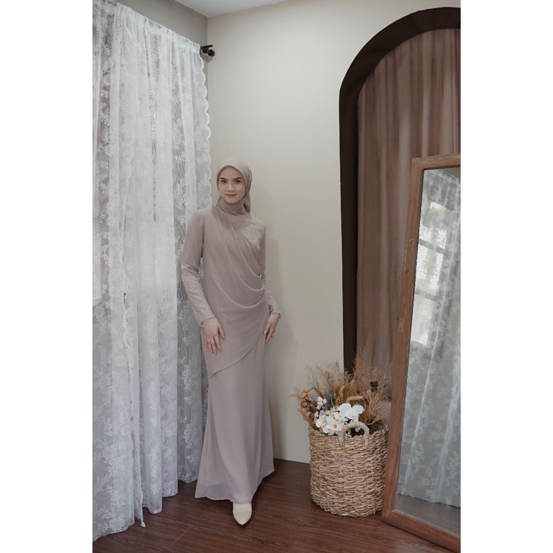 Edmore - Emily Dress - Chantili Almond Milk - edmore_id