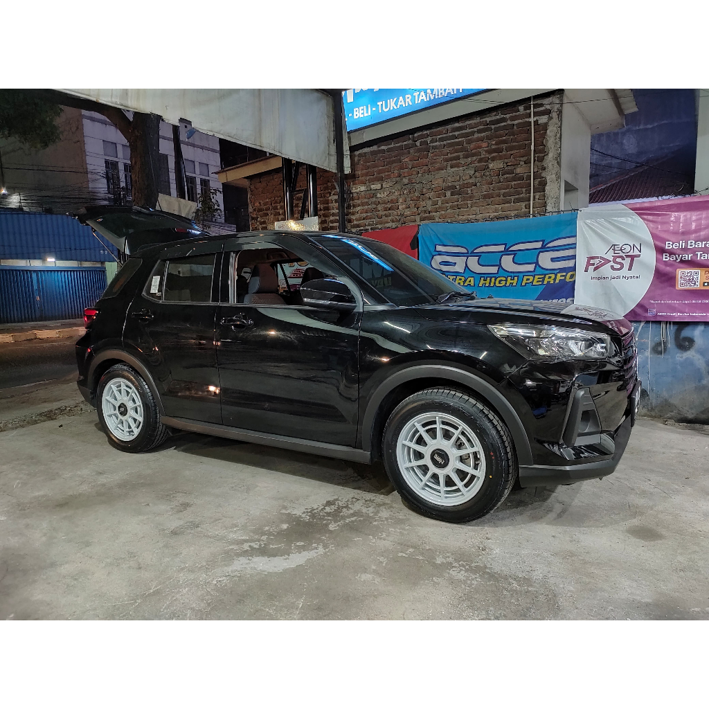 Toko velg mobil surabaya - velg mobil Rocky ring 17 lubang 4 HSR BOAFEO R17 White raize jazz