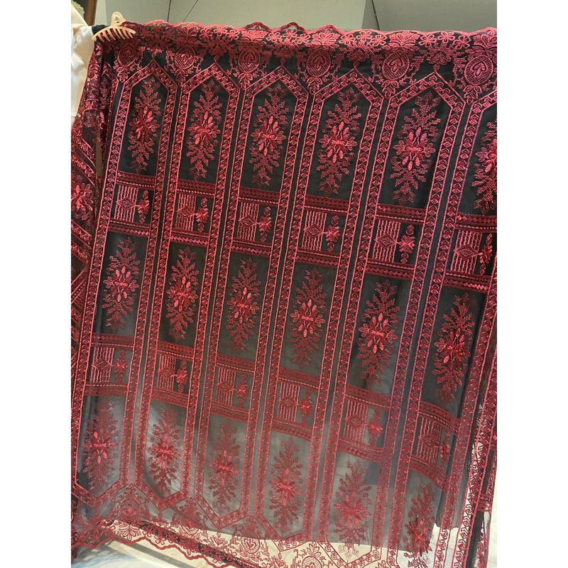 Kain Bahan Kebaya Brukat Brokat Tile Bordir 1/2 Meteran Motif Mewah Athena Warna Merah Maroon