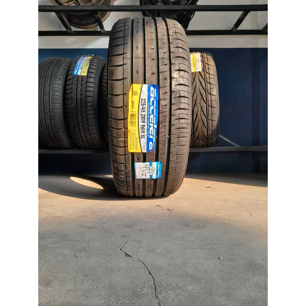 Ban Mobil Ring 19 Ukuran 225/45 Merk ACCELERA PHI-R 225 45 R19