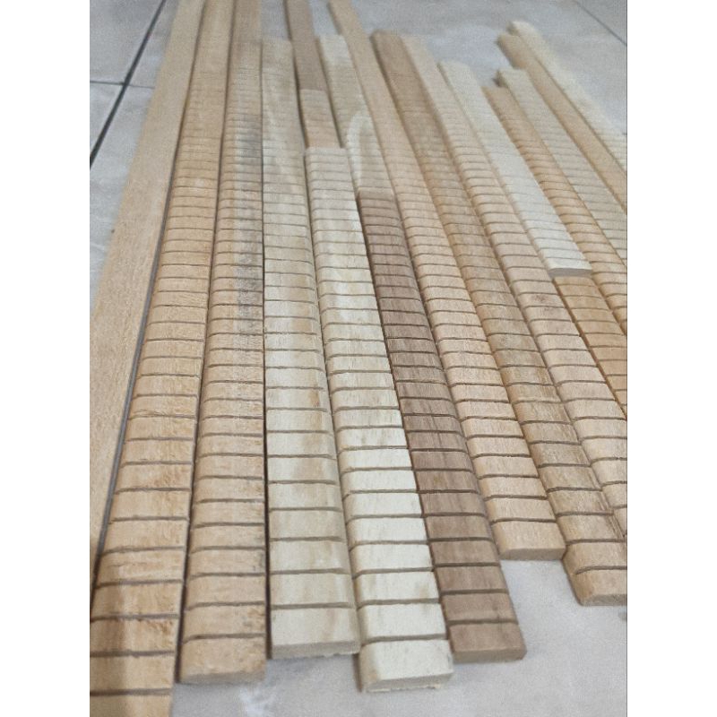 Kerfing gitar akustik kayu mahogany