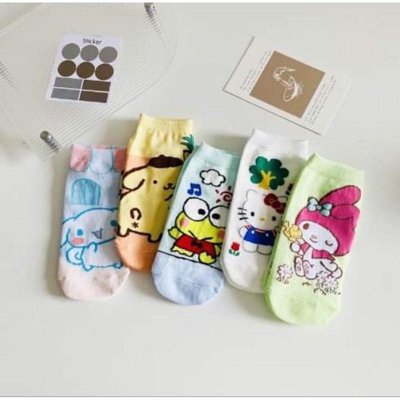 Kaos Kaki Sanrio