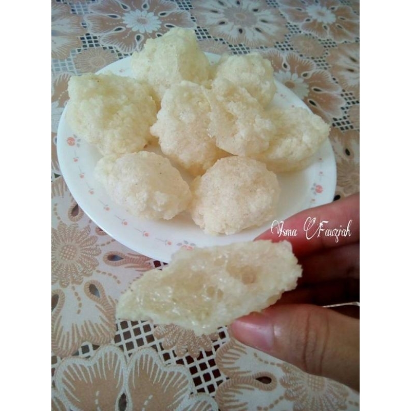 

cireng salju . lembut di dalam . renyah di luar