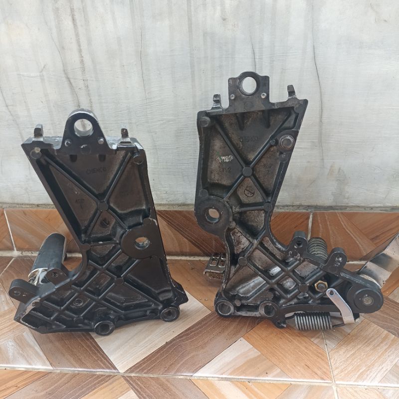 dudukan step depan breket footstep Yamaha byson old karbu Original