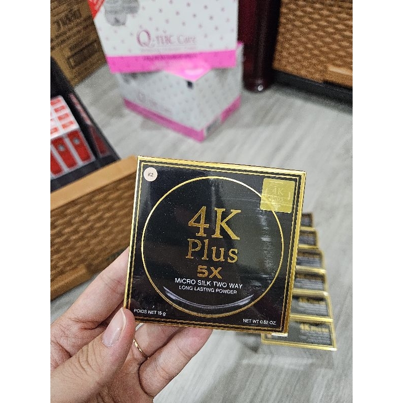 4K PLUS LONGLASTING POWDER MICRO SILK TWO WAY SPF 30PA++ Vit E