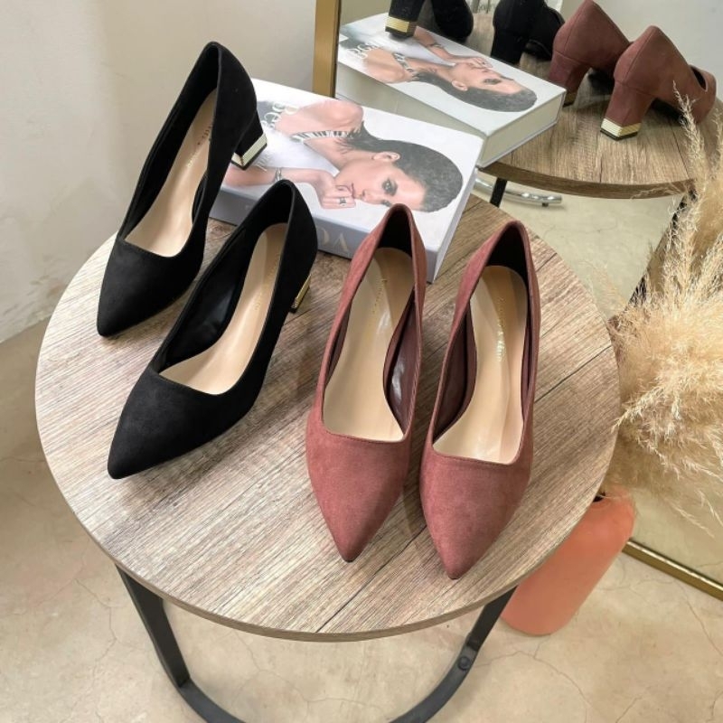 Sepatu Wanita Charles & Keith / Heels