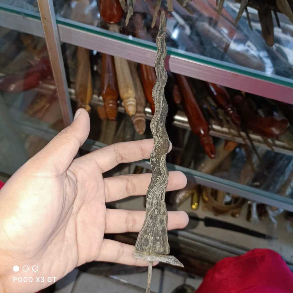 keris patrem pamor langka buntel mayit sepuh majapahit bk megantara sengkelat lar manga