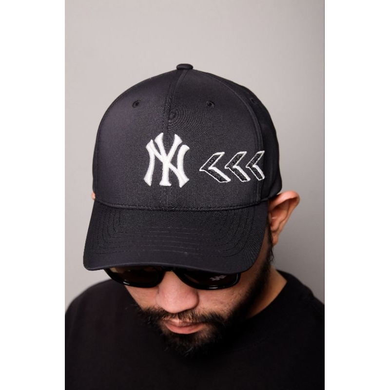 MLB ARROW LOGO BLACK CAP