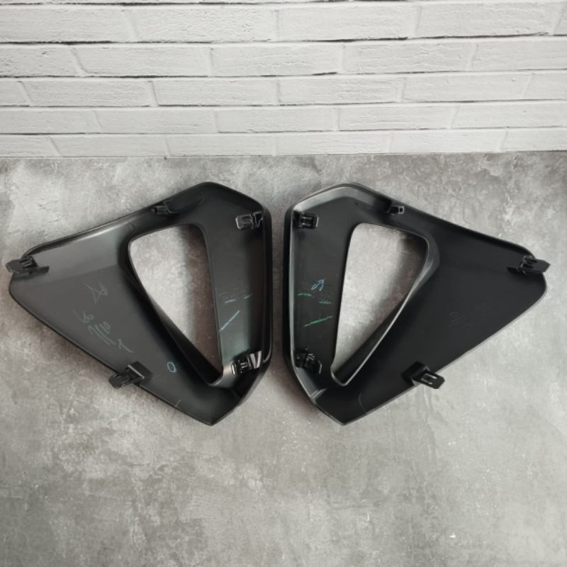 Cover Tutup Foglamp Innova Reborn Facelift Venturer 2012