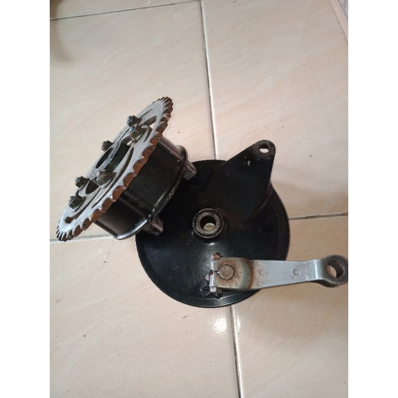 Nap Gear Napgir dan Tutup tromol belakang Yamaha Vixion old Scorpio ori