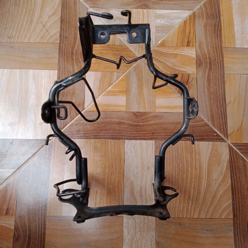 bracket dudukan headlamp lampu depan original Yamaha Byson karbu old