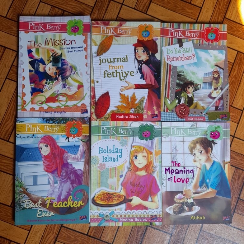 BUKU CERITA PINK BERRY