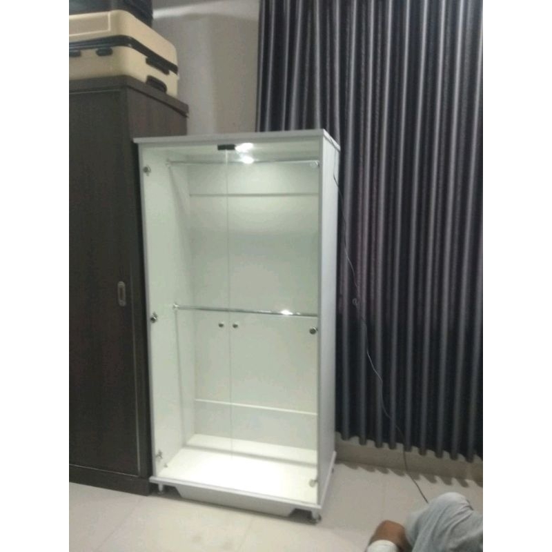 lemari pakaian gantungan kecil pakai roda