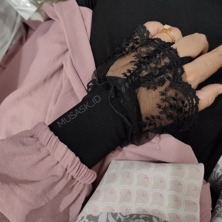 Produk trendyz6Z0l HANDSOCK CINCIN RENDA BESAR / HANDSOCK RENDA PENGANTIN