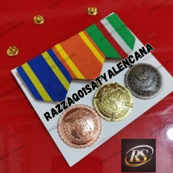 Medali 8 Tahun Polri Ksatria Bhayangkara Dharmanusa - Razzaq Satya Lencana
