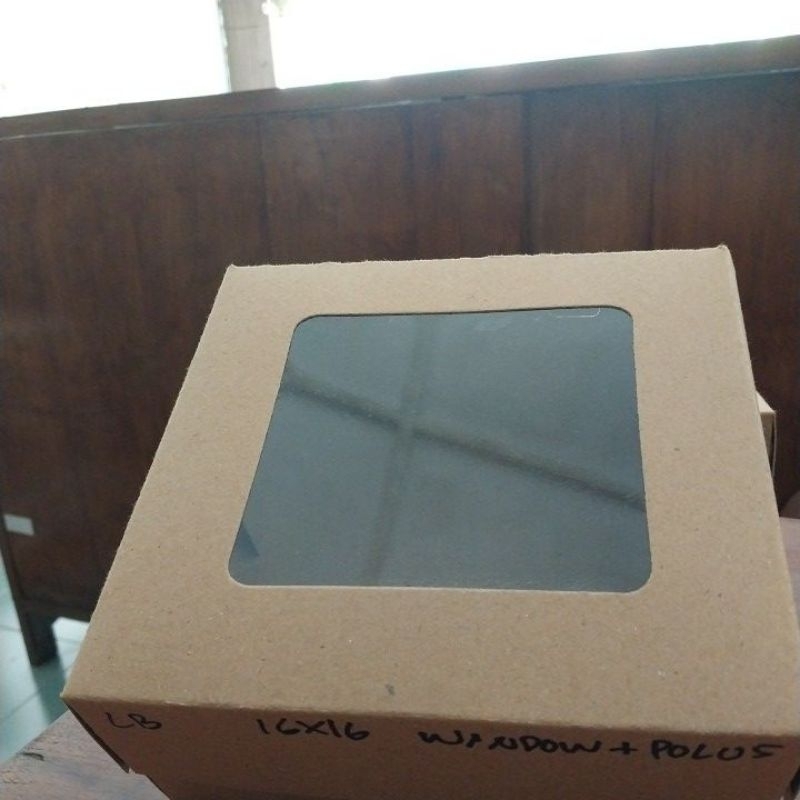 

lunch box window 16x16