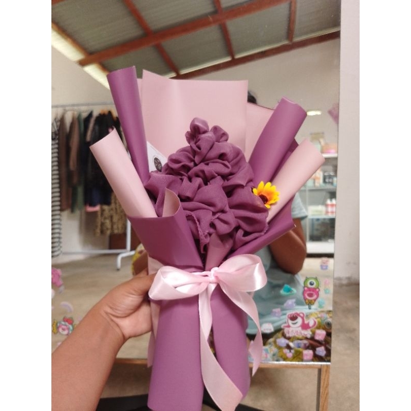 buket jilbab Bella square