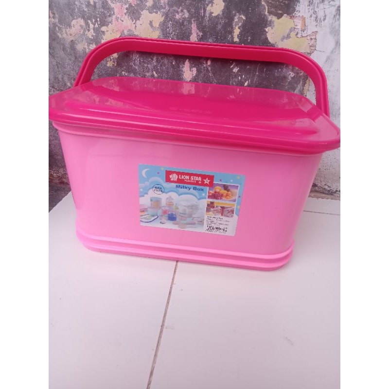 MILKY BOX LION STAR/KOTAK SERBAGUNA/RANTANG PIKNIK LION STAR/BOX