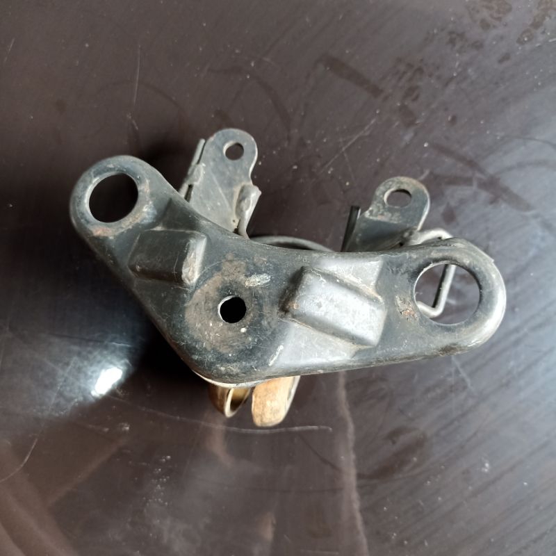 breket pangkon segitiga kupu kupu T atas Yamaha X1r x1R jupiter mx thailand Original