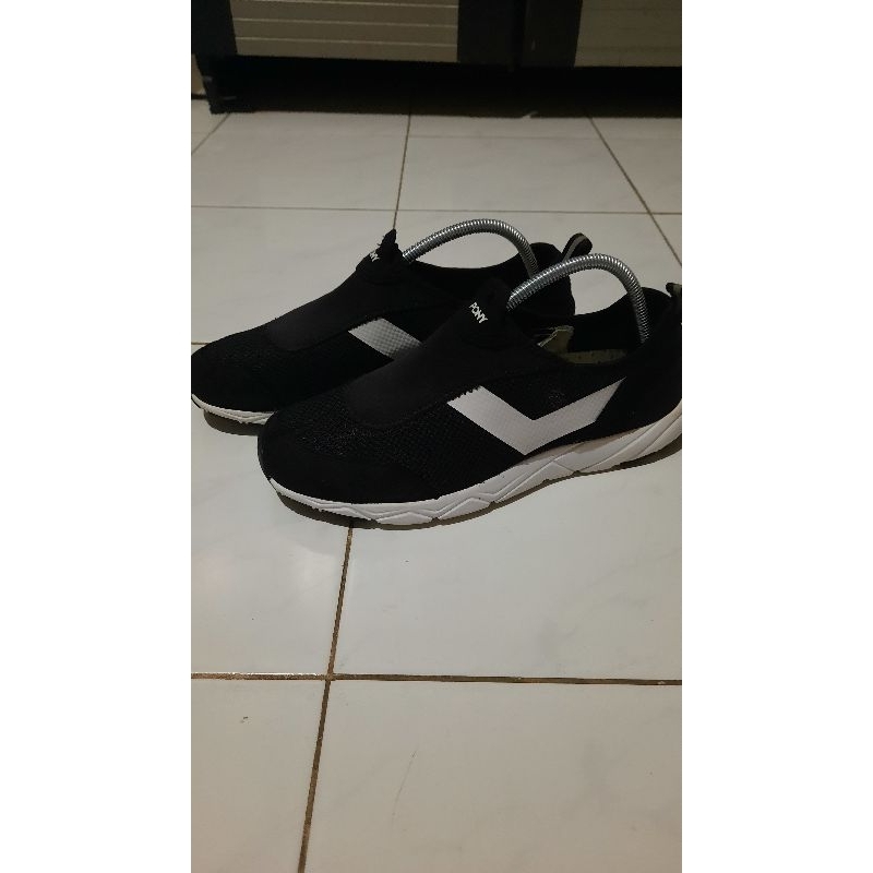 Sepatu slip on Pony ( second ori )