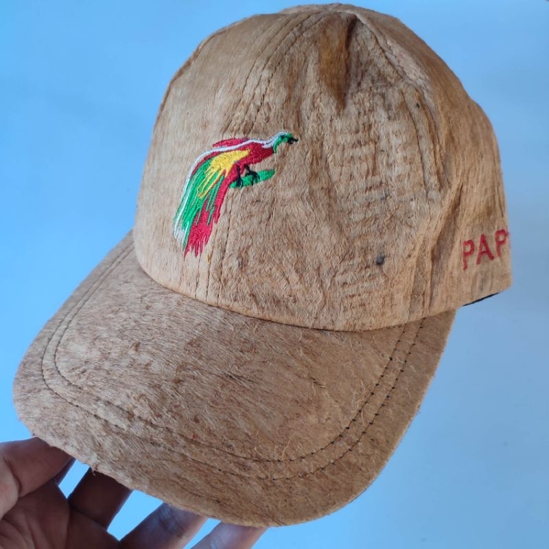 Topi Pria Kulit Kayu Asli Papua motif cendrawasih bisa untuk topi wanita