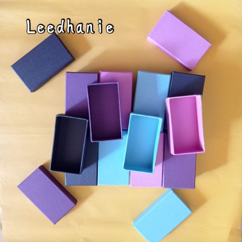 

Box / Kotak kado 10x5x3 cm Full Cover Request warna, Minimal pembelian 12pcs