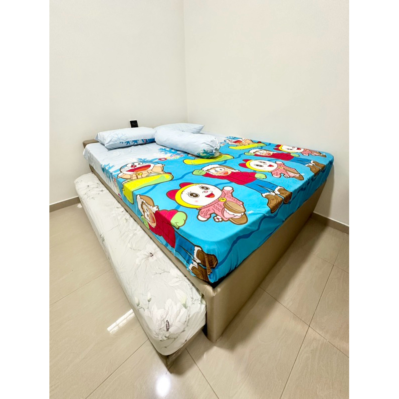 Preloved bekas second dipan divan ranjang kasur tempat tidur sorong atas bawah 160x200