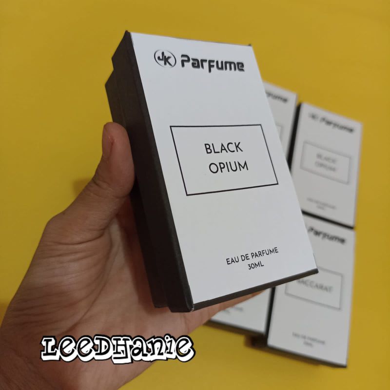

Box Parfum / Kotak kado 10x5x3 Cover luar + logo bisa Request warna