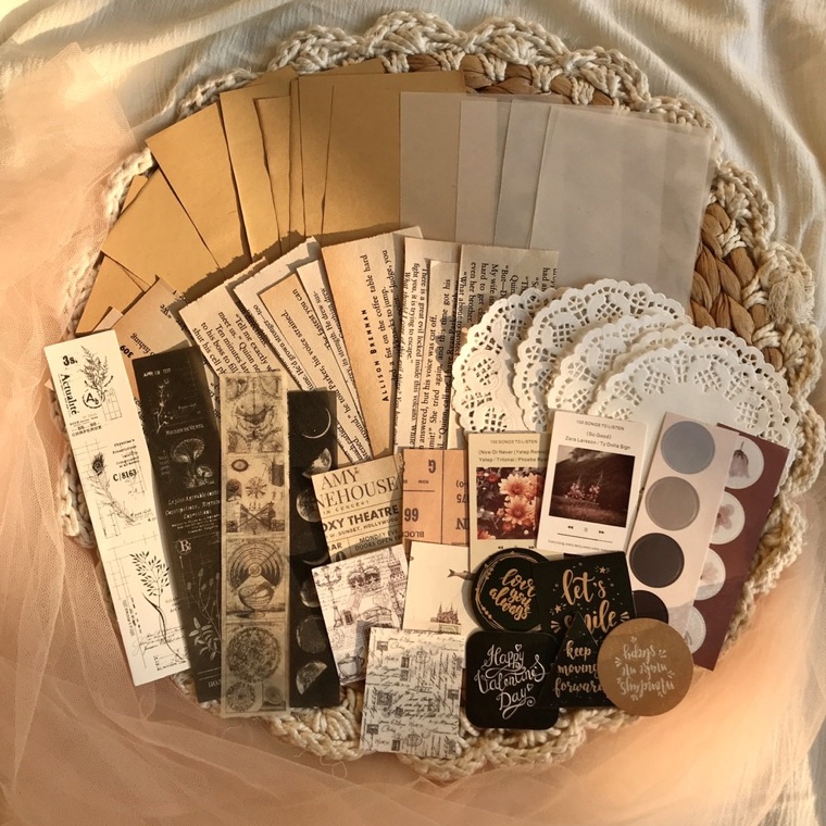 

6.6 Product HOT READY STOCK (TERMURAH) JOURNAL KIT VINTAGE jurnal kit journal bujo penpal dekorasi diary notebook scrapbook diy bullet journal lucu aesthetic