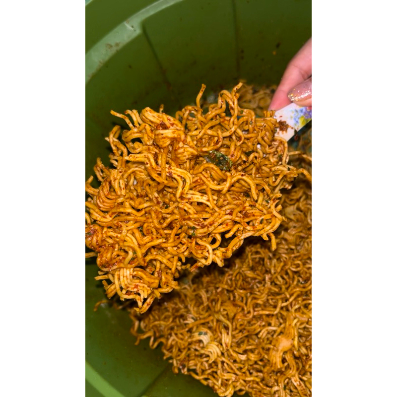 

Mie 80 Gram pedas Daun Jeruk