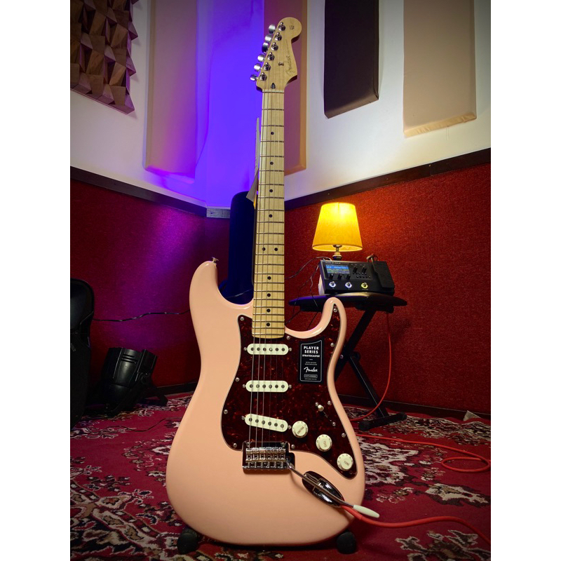 FENDER LIMITED EDITION PLAYER STRATOCASTER MAPLE FB SHELL PINK