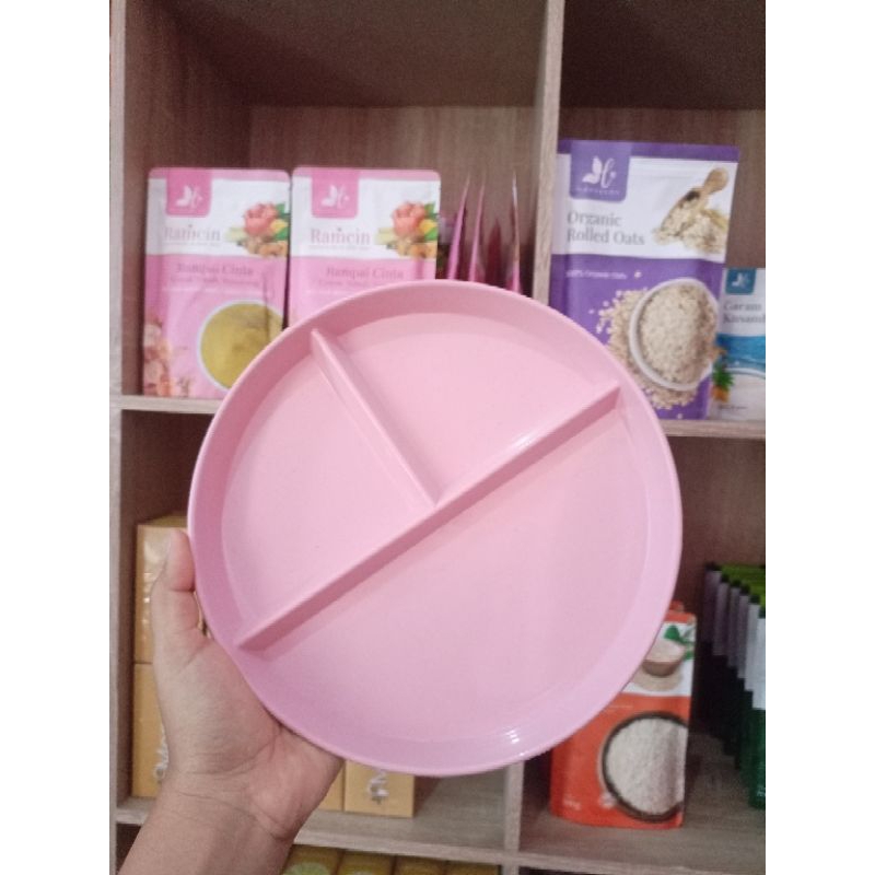 Piring sekat diet