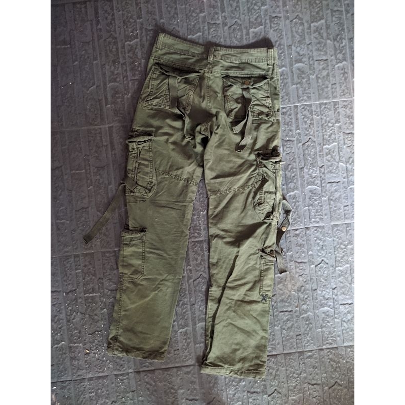 Celana Kargo Multipocket