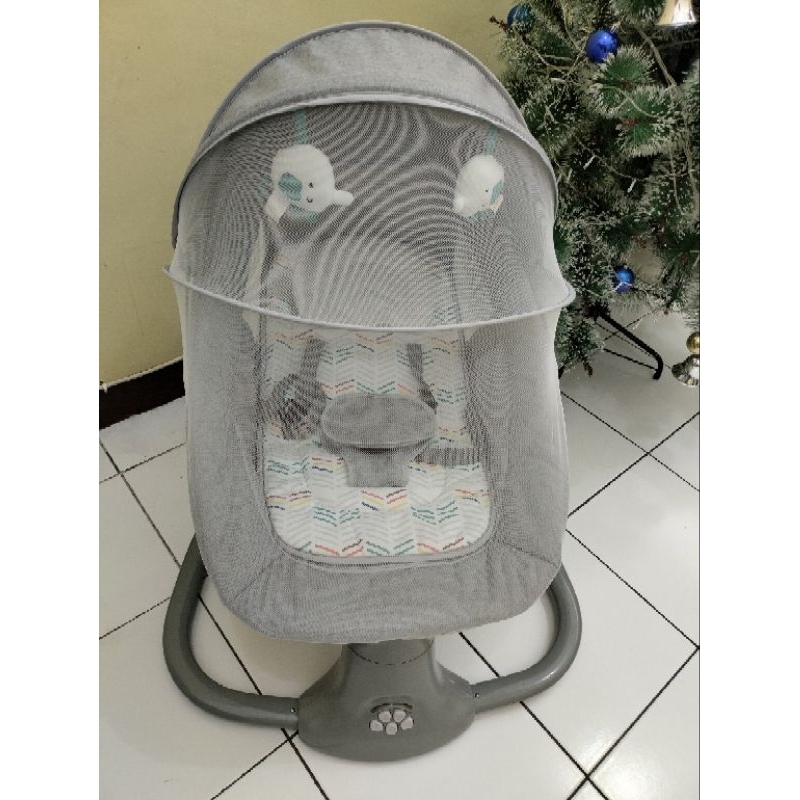 Preloved - Cocolatte Weeler Snuggli