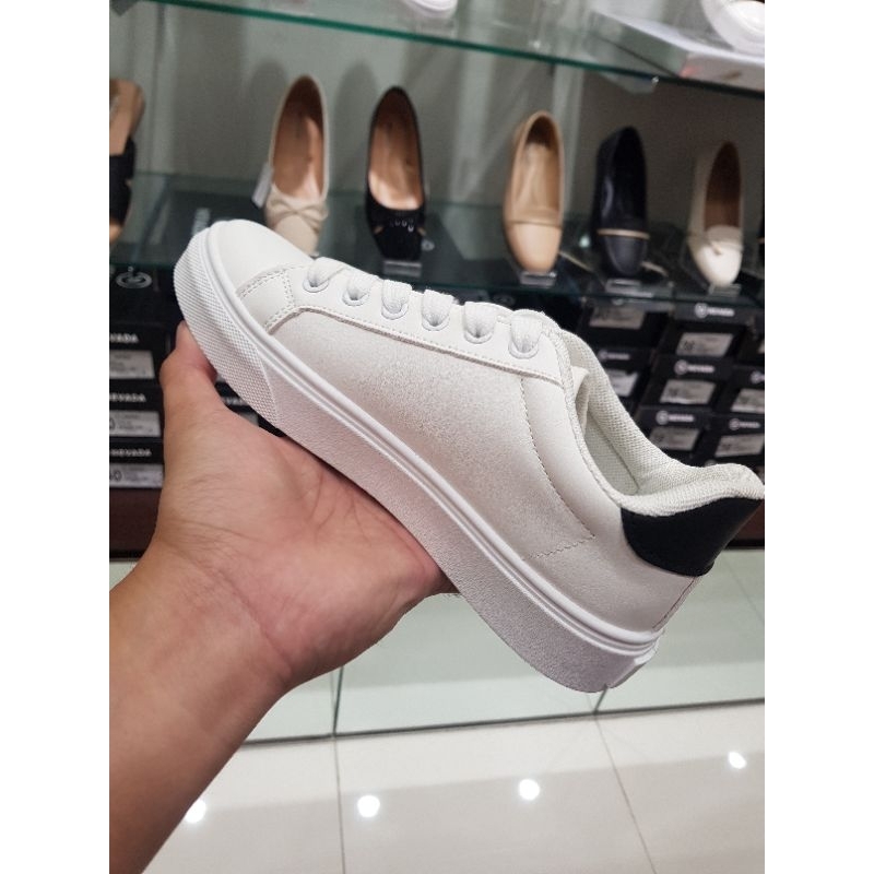 SEPATU SNEAKRS PUTIH NEVADA (ORIGINAL BRAND MATAHARI)