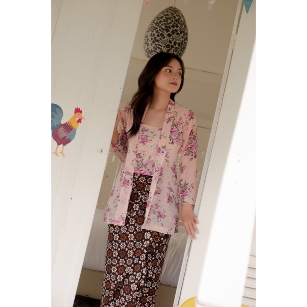 Kebaya Kutubaru Mawar - Kebaya Kutubaru Motif Bunga Bahan Sifon