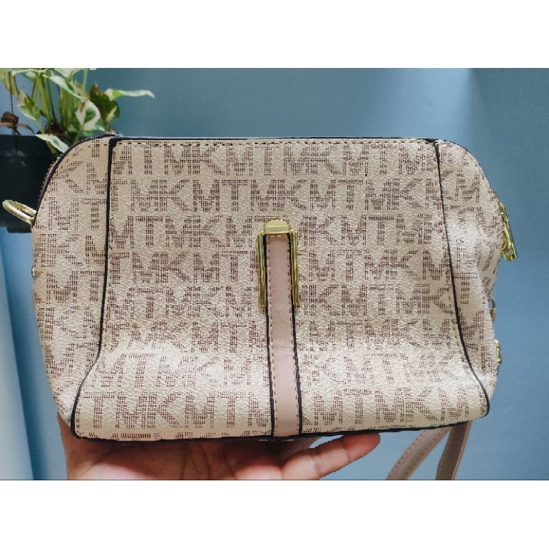 TAS SELEMPANG WANITA - MOCO