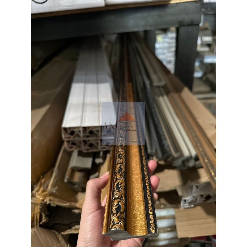 Lis figura profil samping / List pigura dinding plafon pvc per btg 4M emas / silver