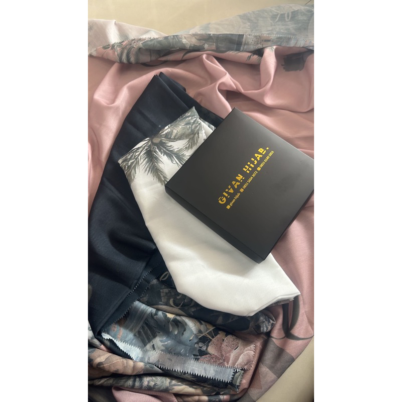 GIVAN PREMIUM BOX/HIJAB PREMIUM