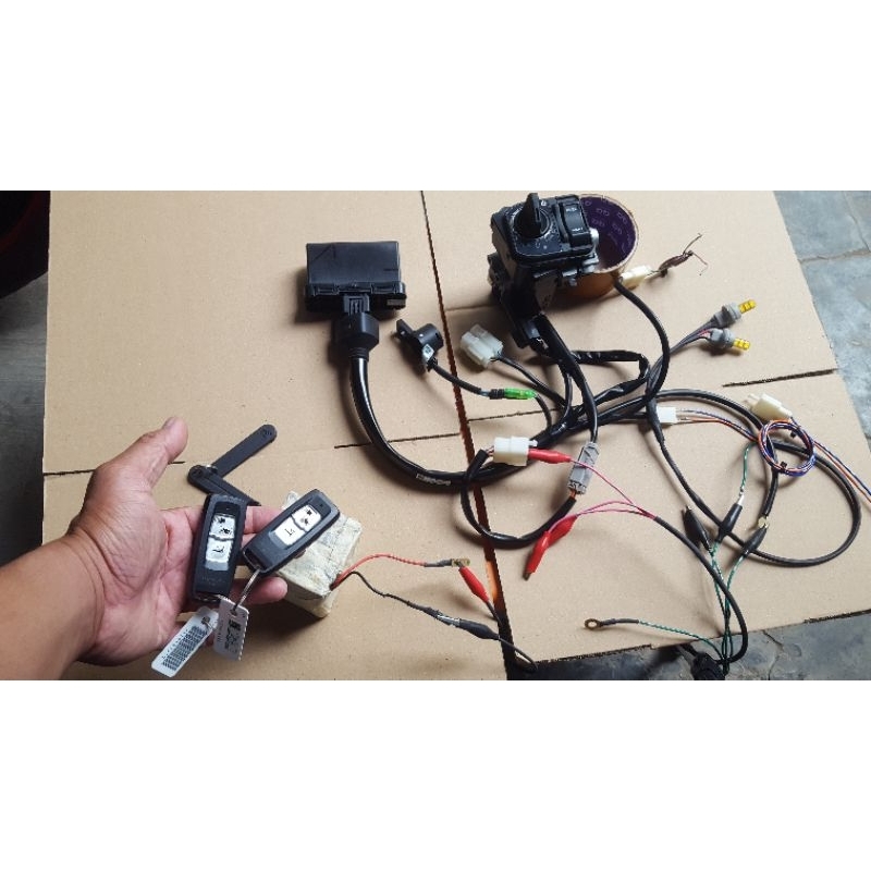 KEYLESS SET Original an SCU PCX 160 / New VARIO 160/ Scoopy 2023 aplikasi ke VARIO 125 Old Murah ber