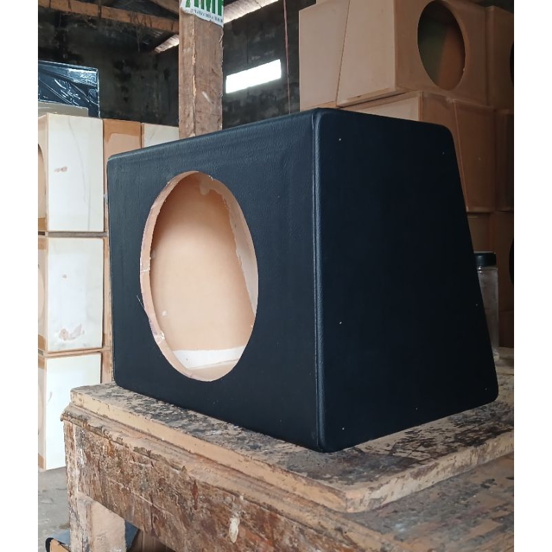 Box Subwoofer 10inch Universal bahan 18mm lapis kulit oscar