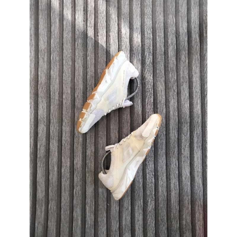 Sepatu Running Descente Second