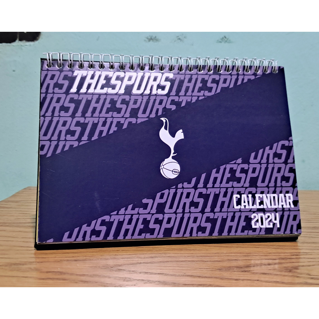 

KALENDER MEJA 2024 EDISI TOTTENHAM