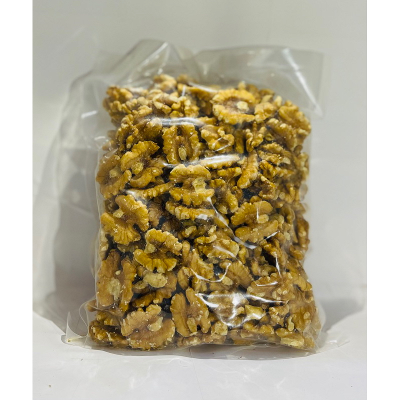 

KACANG OTAK / KACANG WALNUT PANGGANG 500 GR