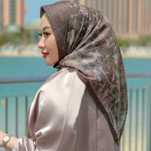 Preloved Buttonscarves Dubai Chocolate