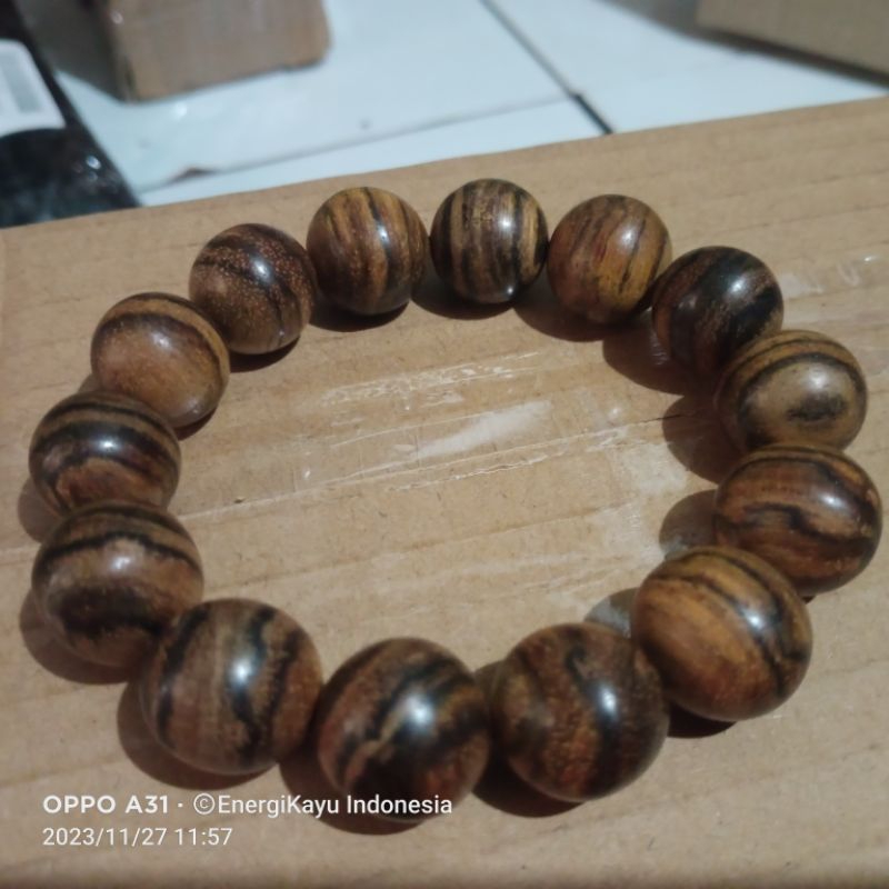Gelang gaharu zebra Kalimantan
