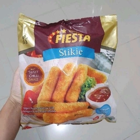 

Fiesta golden nugget super STIKIE ayam 500gr ( gojek only )