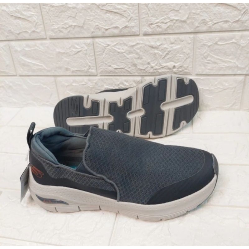 SEPATU SKECHERS NEW BANLIN / SEPATU PRIA/ SKECHERS NEW BANLIN SLIP-ON